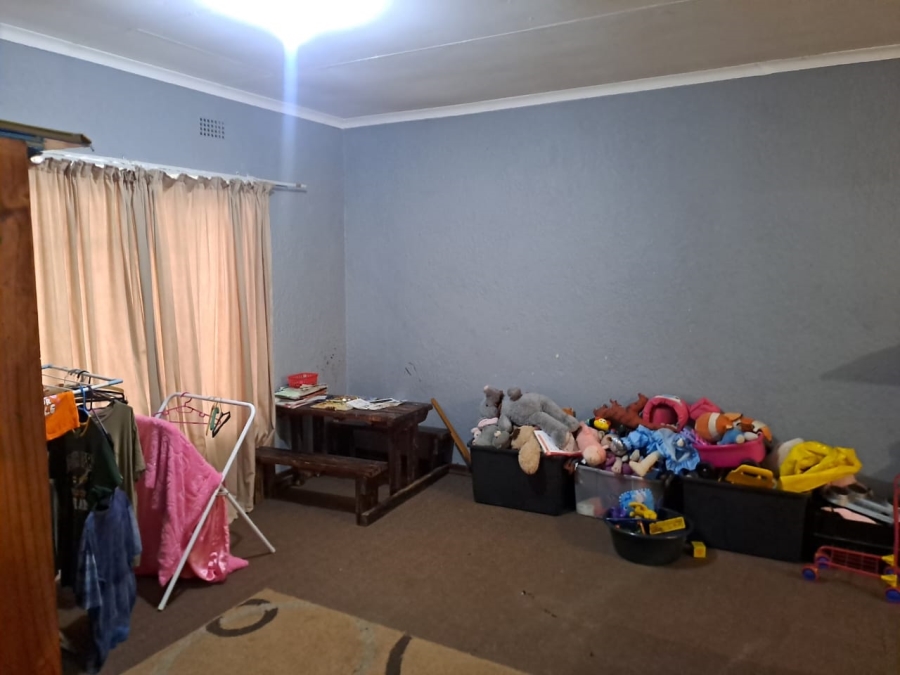 4 Bedroom Property for Sale in Oos Einde North West